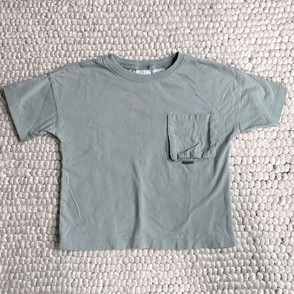 Zara boys short sleeve T-shirt pocket EUC 2-3